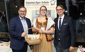  Zurück zu den Wurzeln beim ,,Tag der offenen Tür“ in der Susanna-Eger-Schule